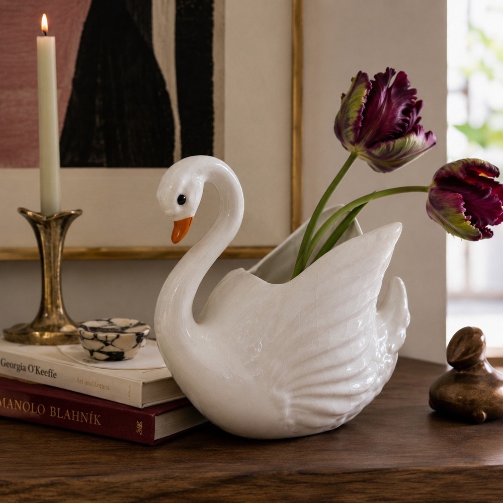 Vintage White Swan Planter Ceramic Cachepot Cottage Garden Floral Vase Decor